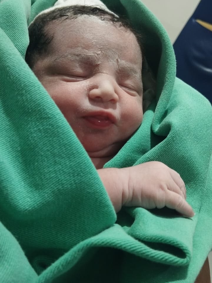 अनाथ बच्चों की देखरेख